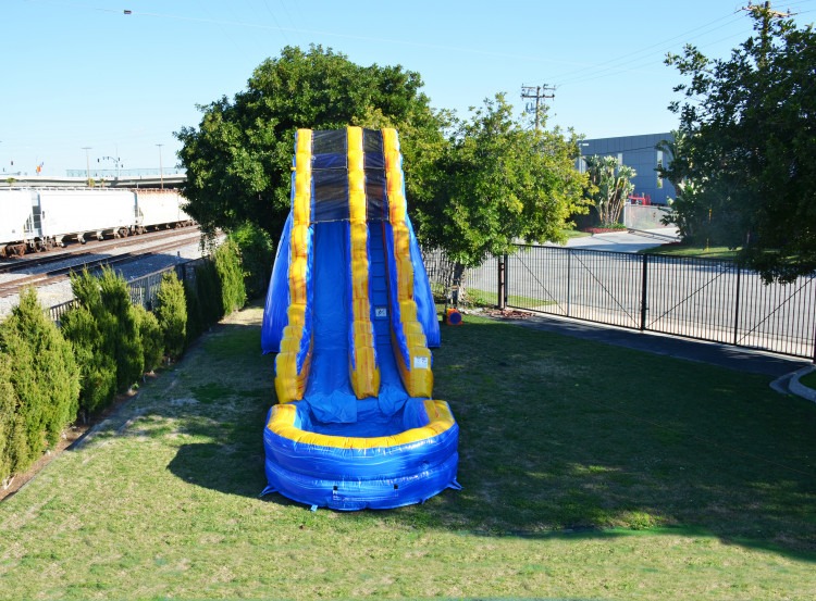 Melting Artic Water Slide 19ft